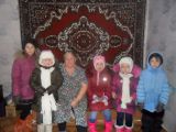 26 ноября члены историко-краеведческого клуба «Родина», созданного  при сельской библиотеке п. Кирпичный под руководством библиотекаря Усачевой Веры Александровны, провели подворный обход и поздравили с Днем Матери пожилых женщин.